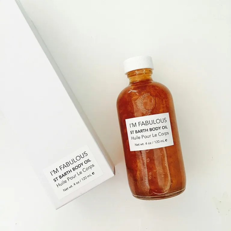 Huile de coco pour massage : un rituel sensoriel pour la peau et le corps