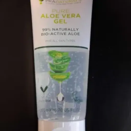 Test Gel à L’Aloe Vera PraNaturals : le tube multi-usage qui fait le job sans chichi