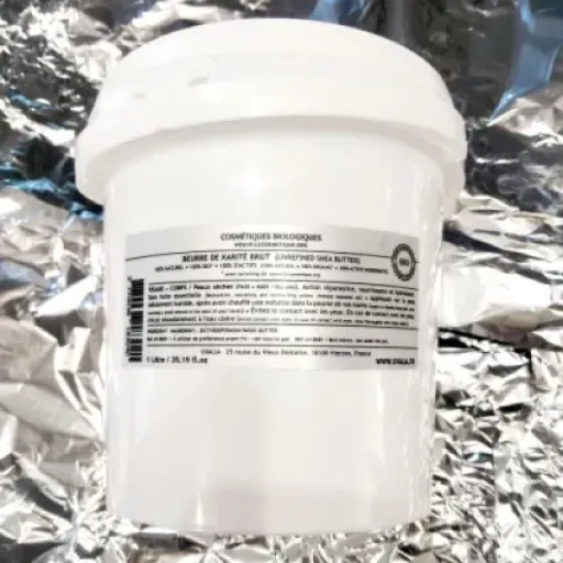 Test Beurre de Karité Brut Uvalia 1000 mL : le gros seau multi-usage pas cher mais un peu galère à travailler